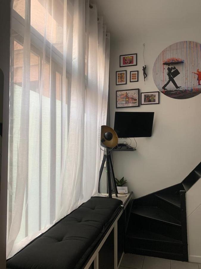 Spacious Bright Split Level Flat In The Fashionable Marais Lejlighed Paris Eksteriør billede